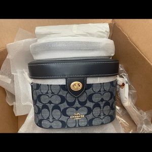 Coach Kay Crossbody In Signature